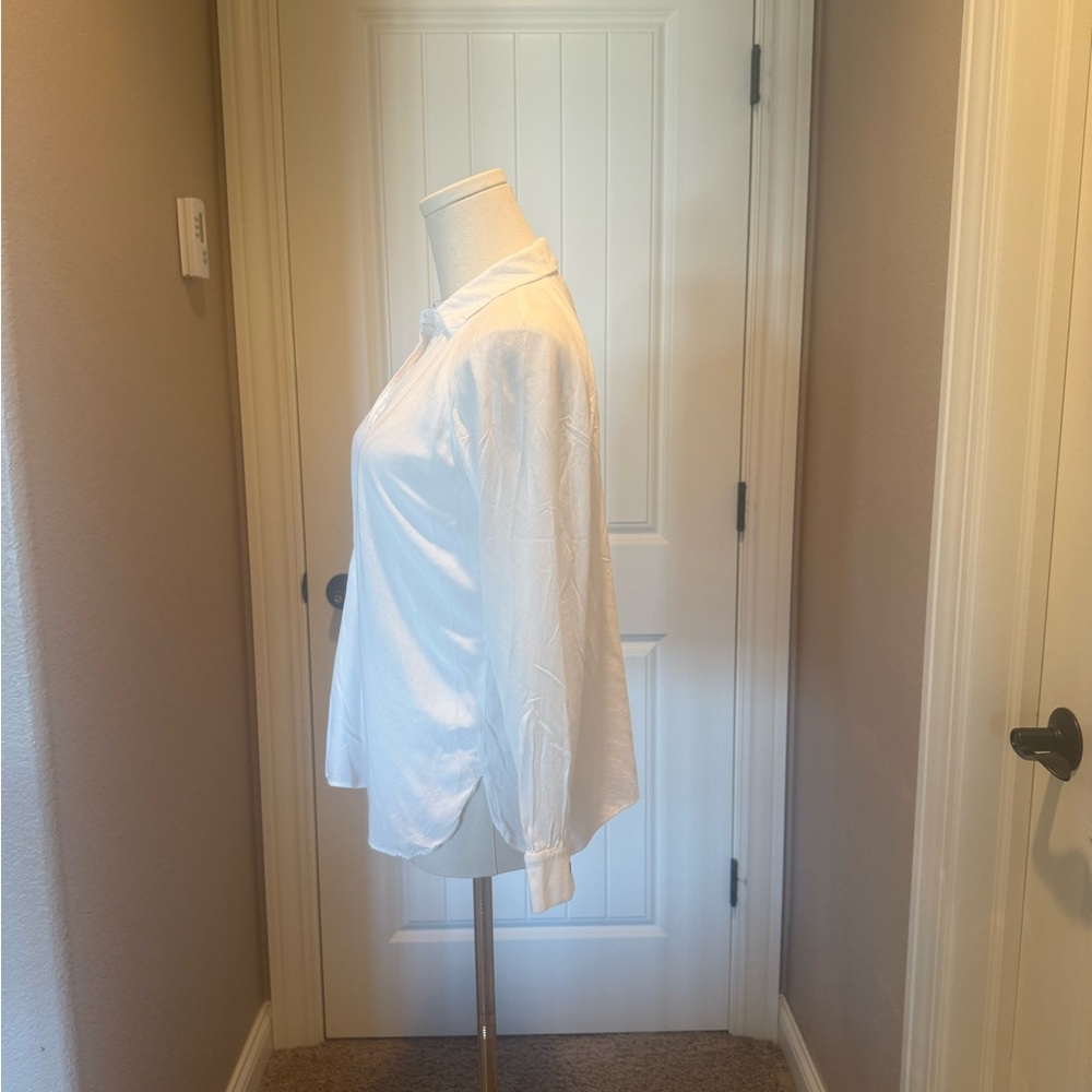 LOFT White Blouse with button detail - Picture 2 of 4